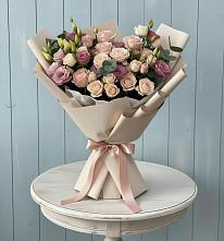 Букет цветов из:  Розы и Лизиантусы в Старомышастовской