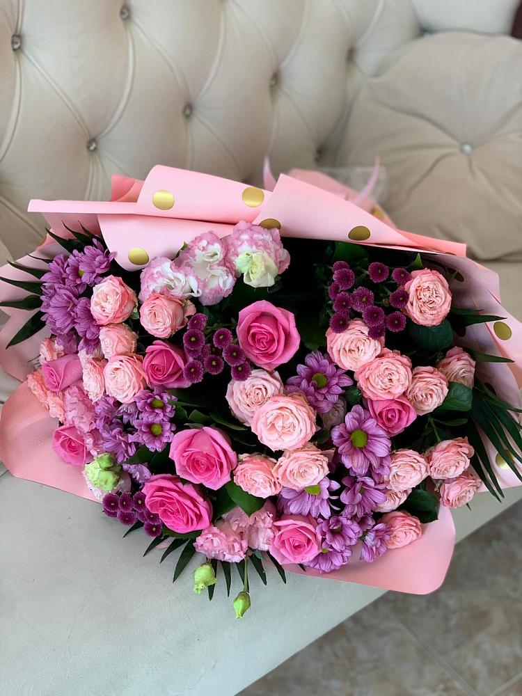 Букет цветов из: Хризантемы, Розы и Лизиантусы в Старомышастовской