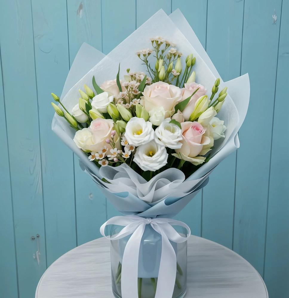 Букет цветов из: Розы и Лизиантусы в Старомышастовской