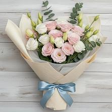 Букет цветов из:  Лизиантусы в Старомышастовской