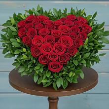 Цветочная композиция из Розы в виде сердца в Старомышастовской