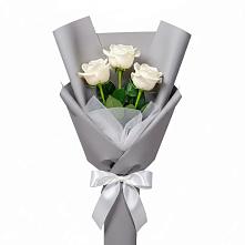Букет 3 белые розы в Старомышастовской