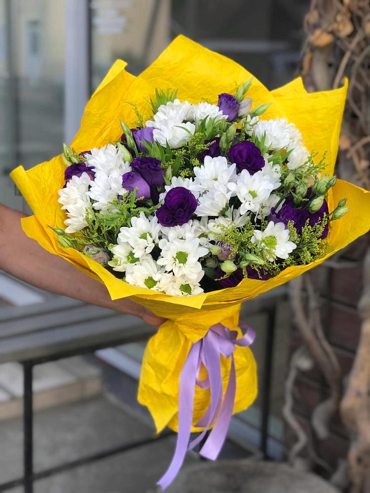 Букет цветов из: Ирисы, Хризантемы и Ромашки в Старомышастовской