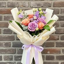 Букет цветов из:  Лизиантусы и Розы в Старомышастовской