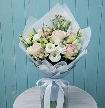 Букет цветов из:  Розы и Лизиантусы в Старомышастовской